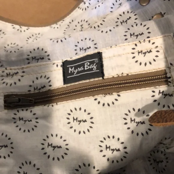 Myra weekend bag BRAND NEW W/O tags. Large or extra large weekend. - Picture 8 of 9